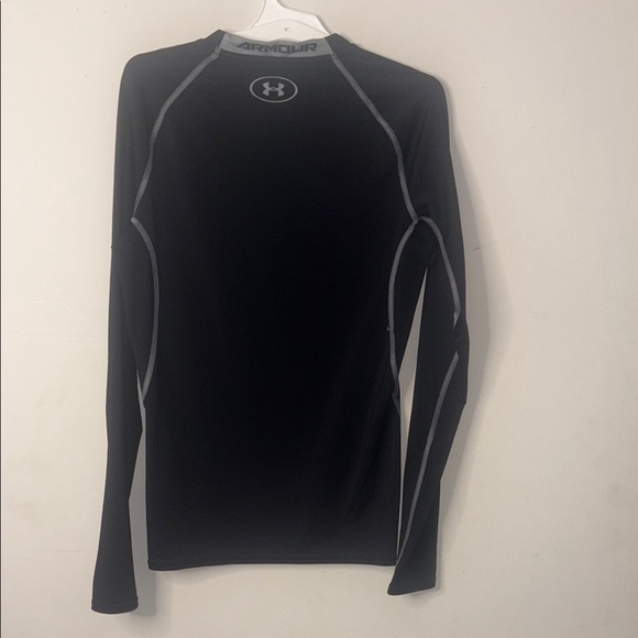 Under Armour Black and Gray Performance Top - Picture 2 of 5